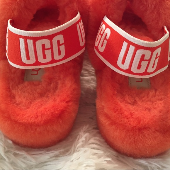 UGG Women's Fluff Yeah Slide Slippers - LIKE NEW CONDITION! - Picture 9 of 12